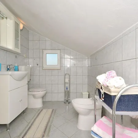 Aurelija- 20m From