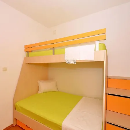Apartment Aurelija- 20m From